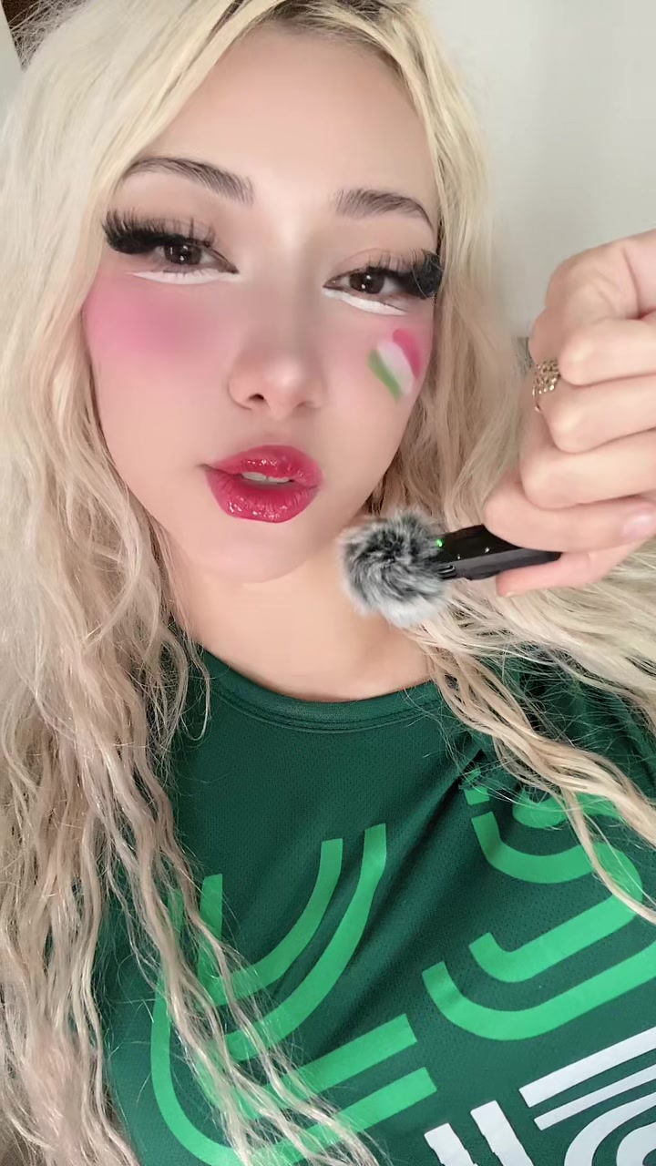 @Mei