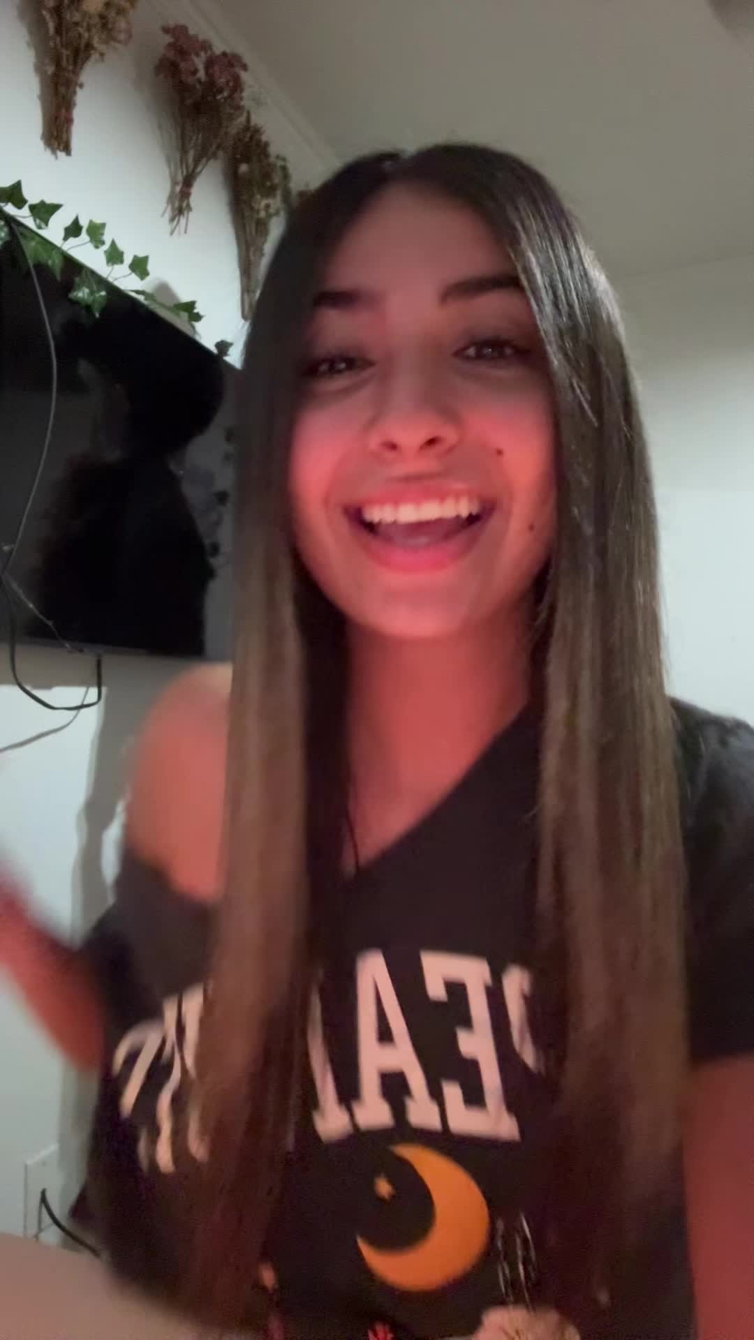 @Lani_Mars
