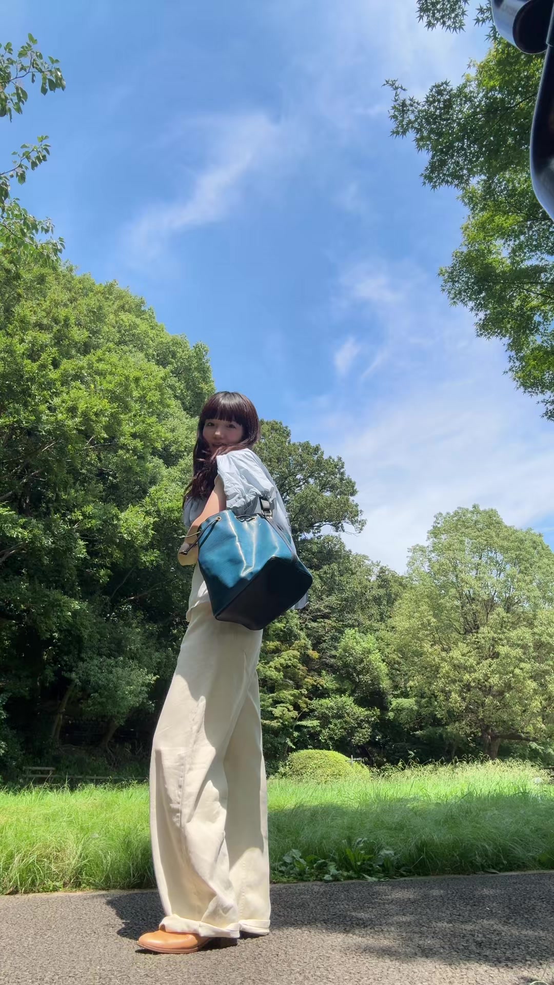 @シュウ