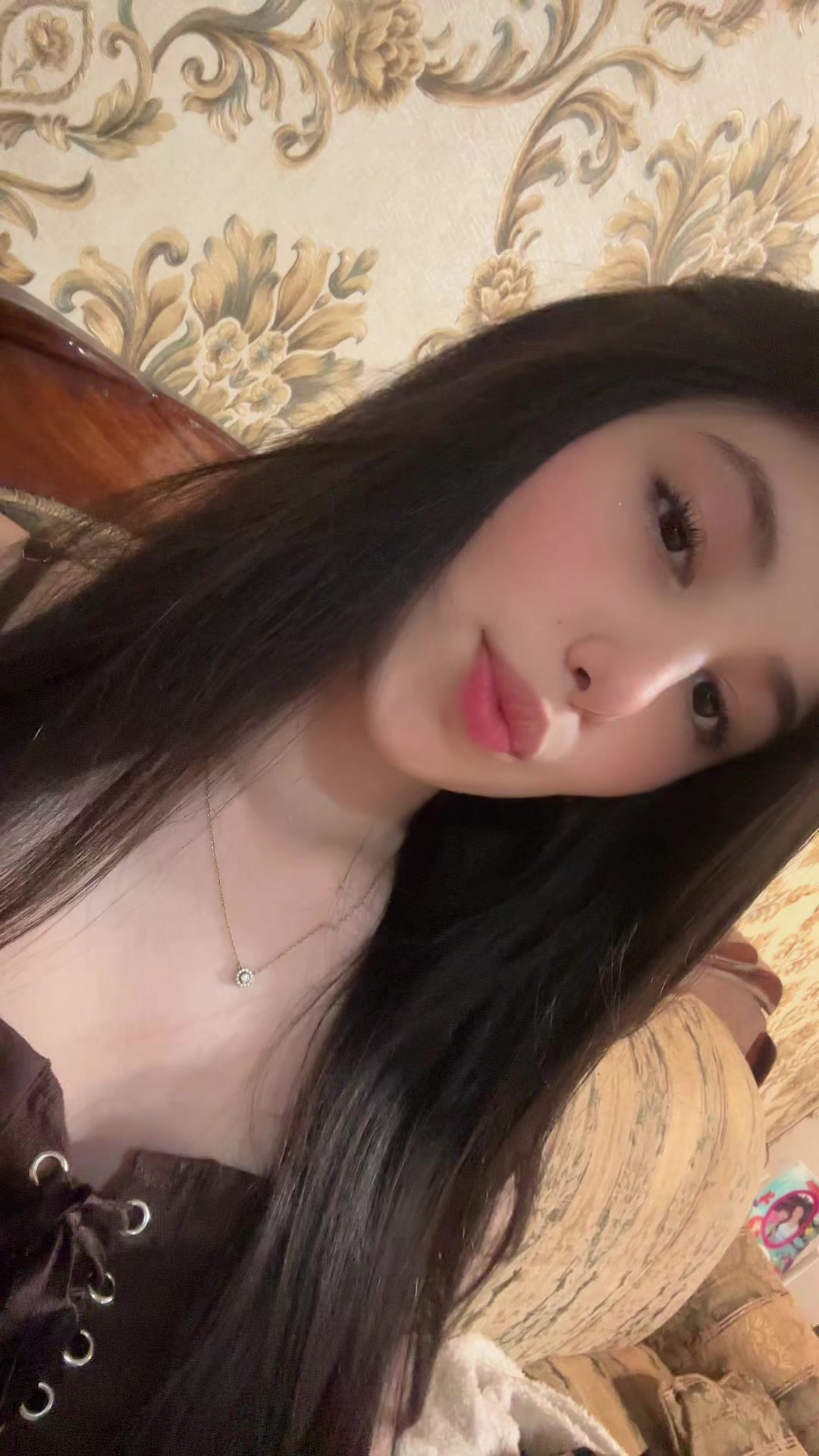 @๐๐ป๐ฒ๐ช๐ท๐ท๐ช ๐๐ต๐ถ๐ธ๐ผ โจ