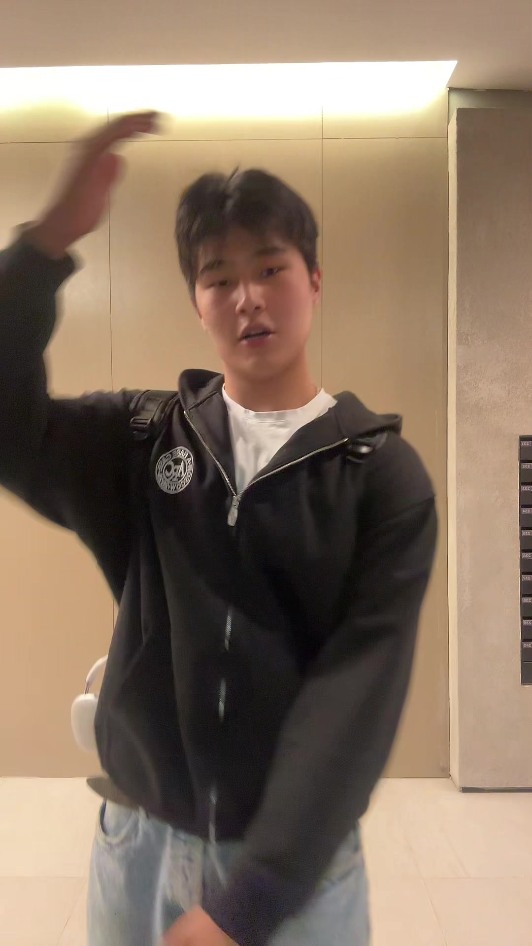 @WESTBAI💌