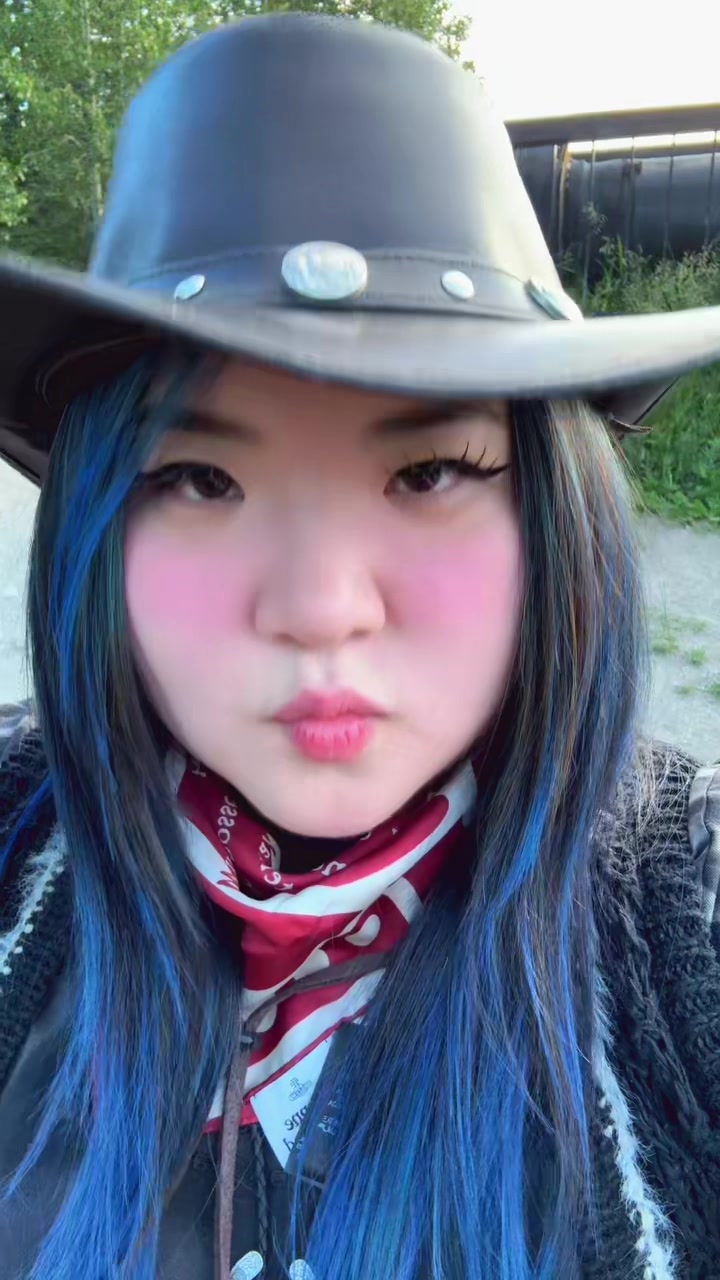 @ItsFunneh