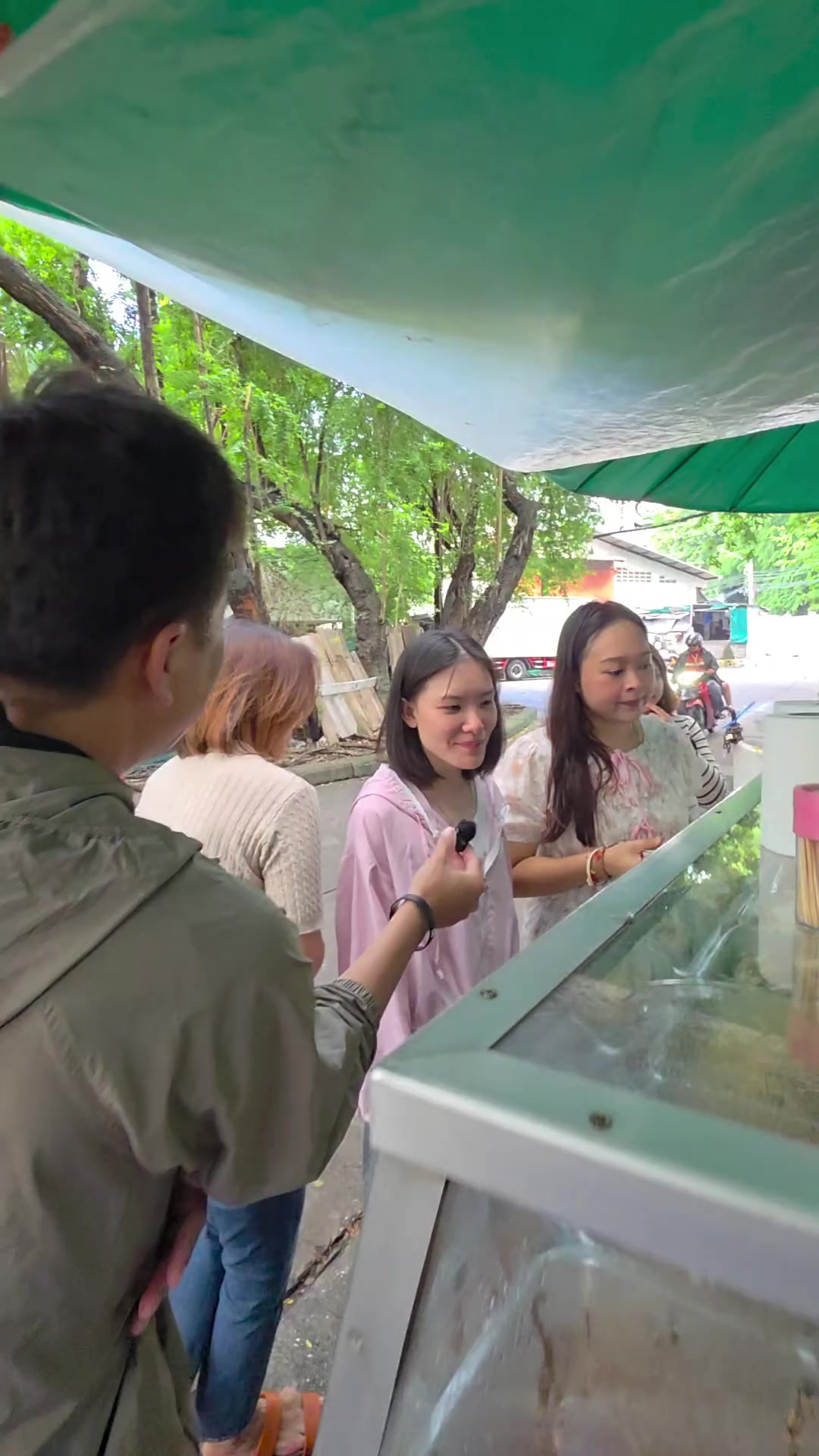@กล้ากลมกล่อม