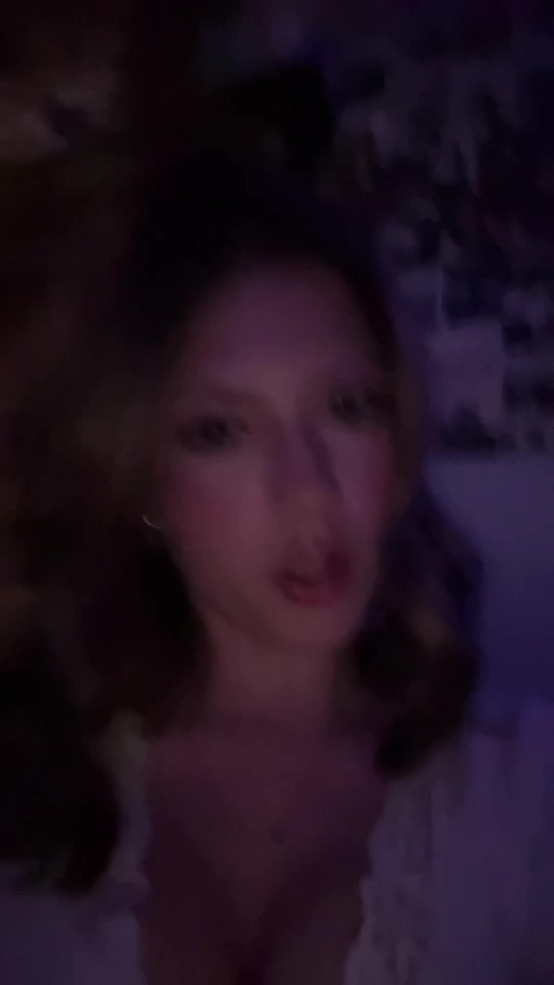 @???