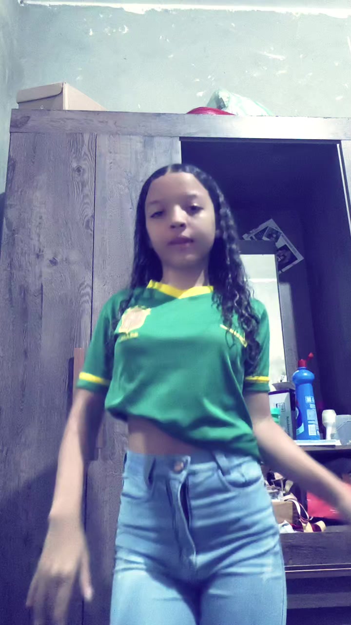 @Mariahozana_