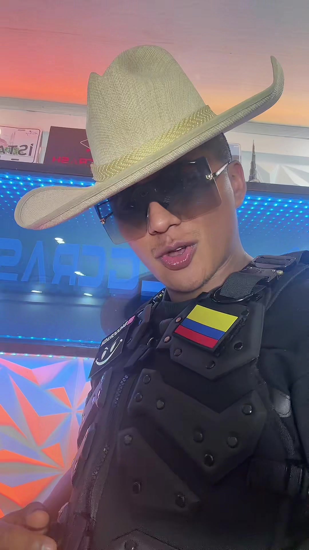 @B R Y A N • Te sigue