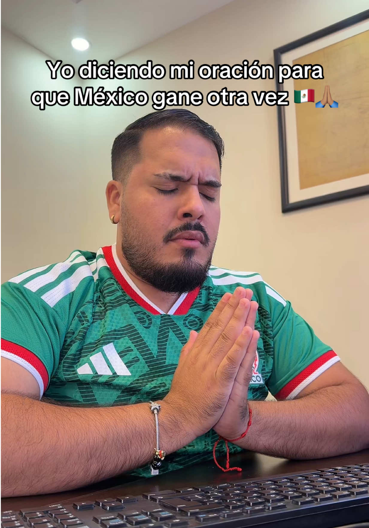 @H&eacute;ctor Am&eacute;zquita