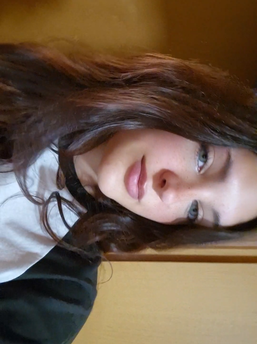 @🖤💄🌶🎧⚘️