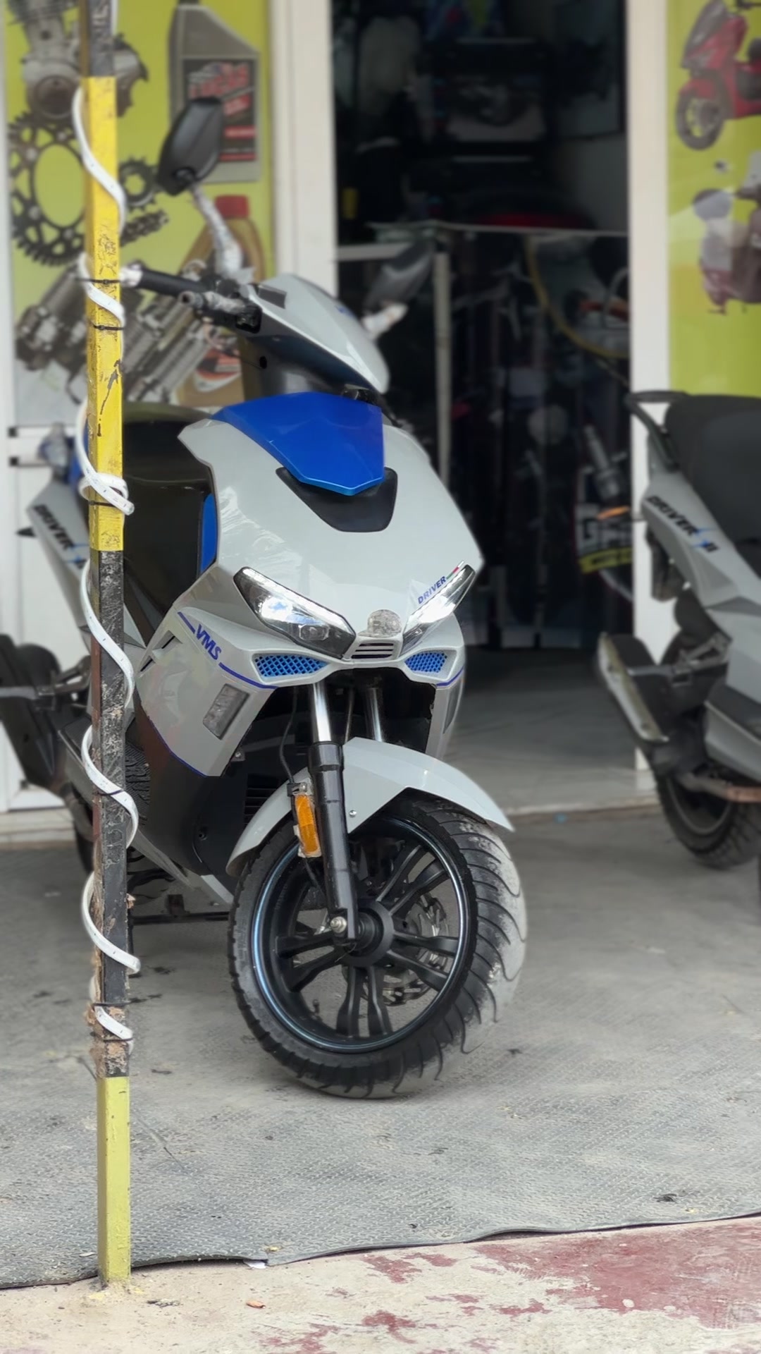 @Sofiane piéces Moto 13