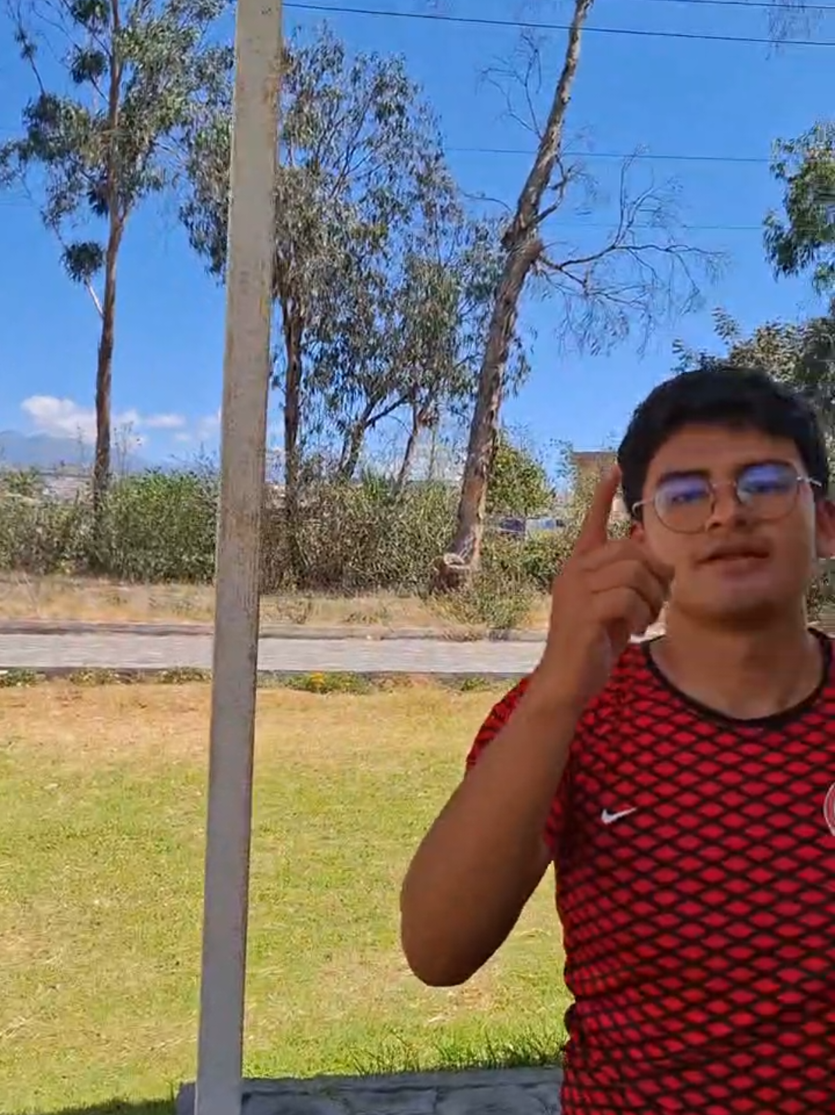 @Alǝxis