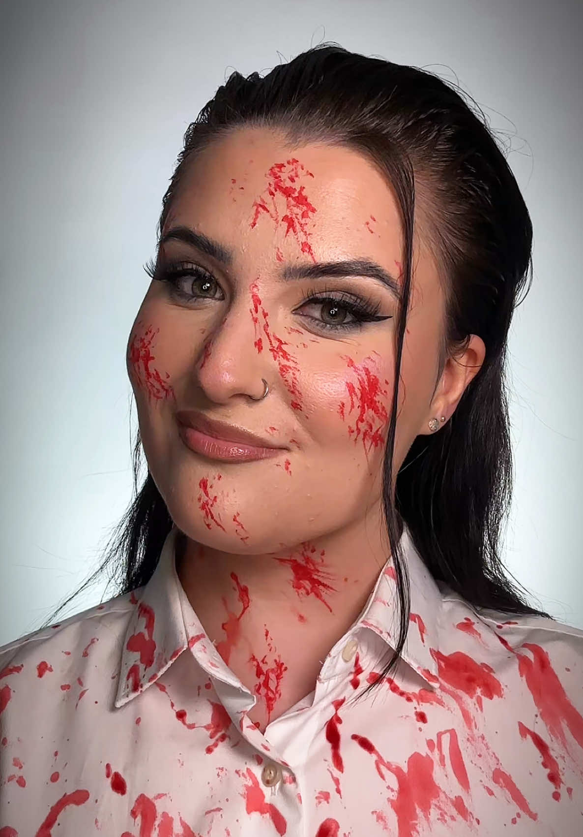 @Makeupby_ESC
