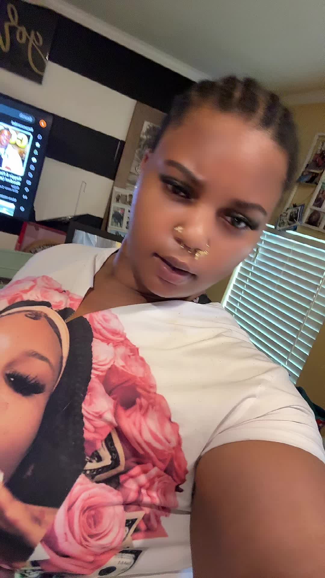 @Muffin👩🏽❤️💋👩🏾🌈