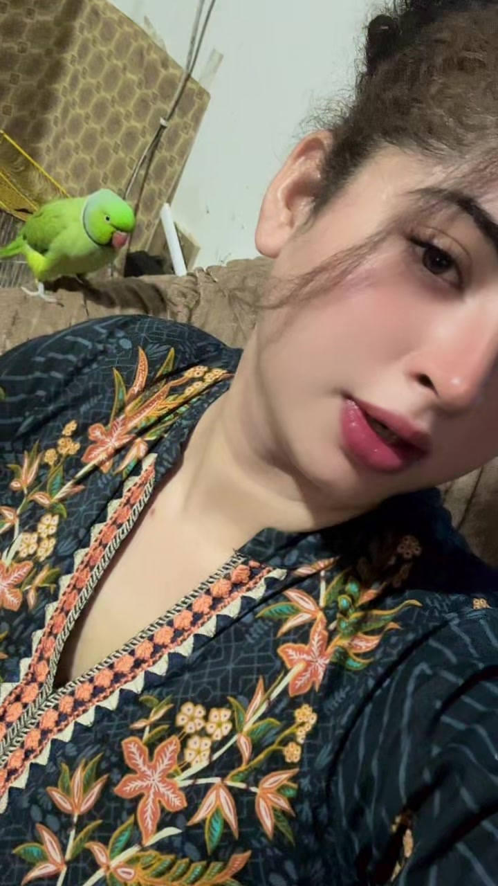 @ملکہ 😍❤️