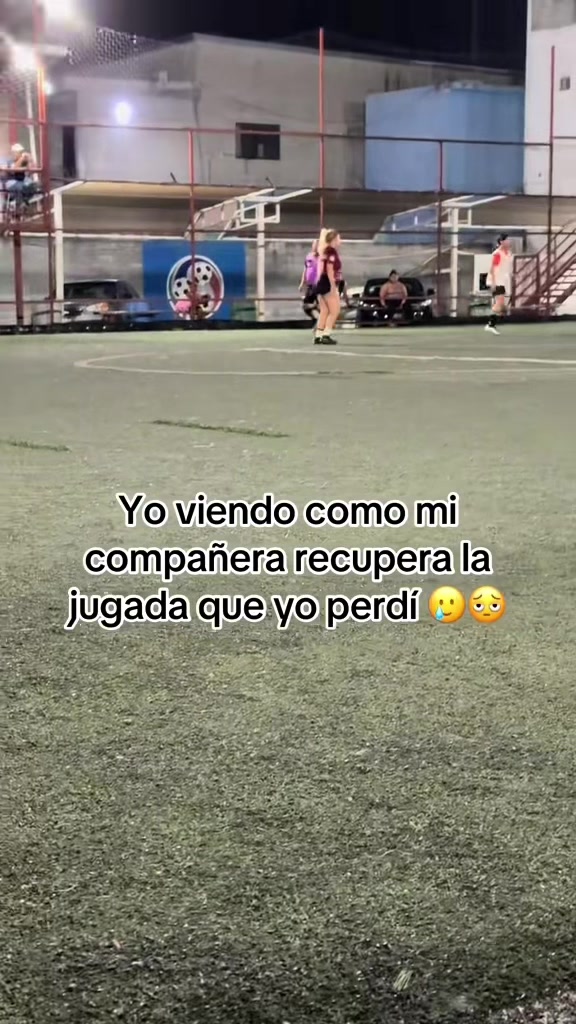 @Adryana Tello 🪼🦭