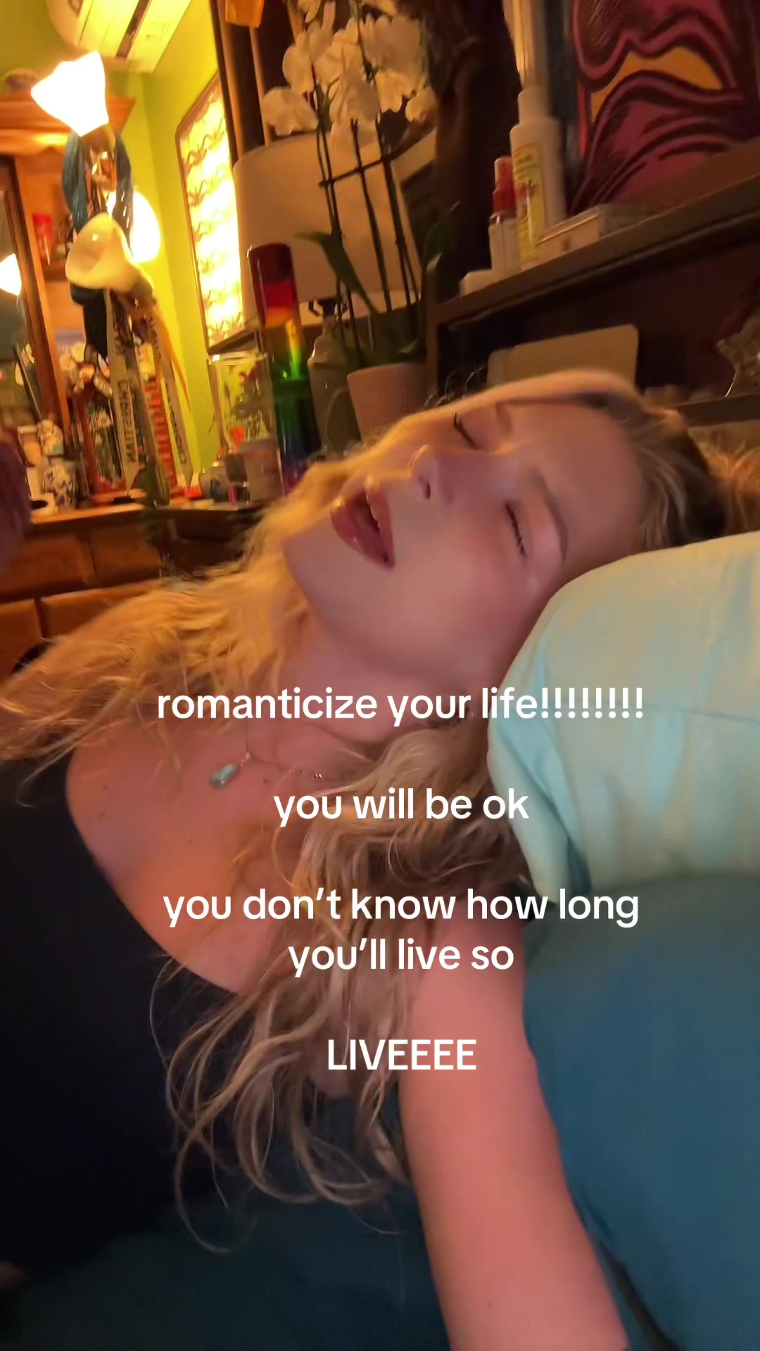 @ays ☮︎