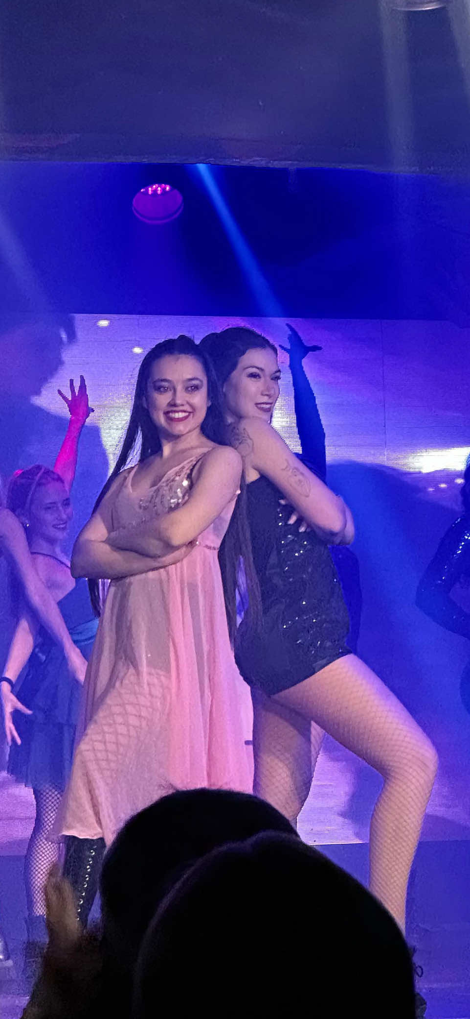 @cisne.negrodanza