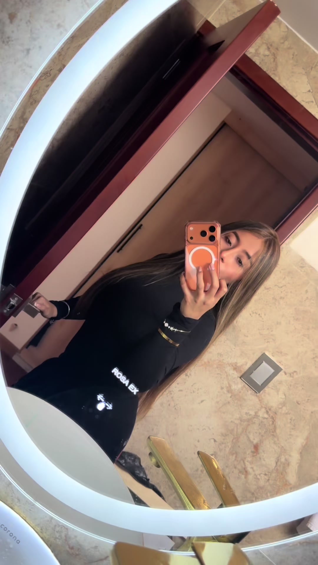 @Laura León Melo