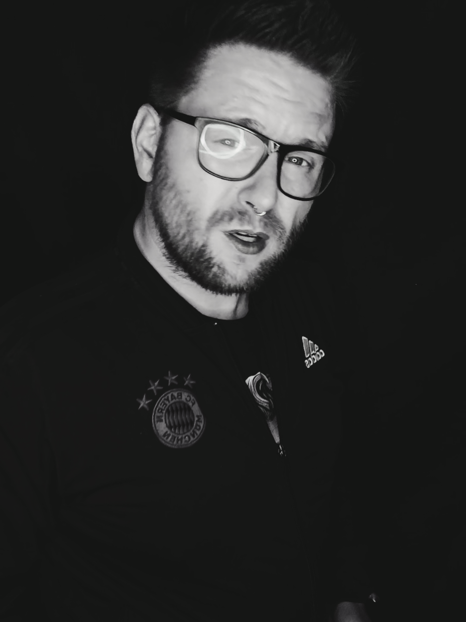 @𝗱𝗲_𝘁𝗵𝗼𝗺𝗮𝘀𝟵𝟭