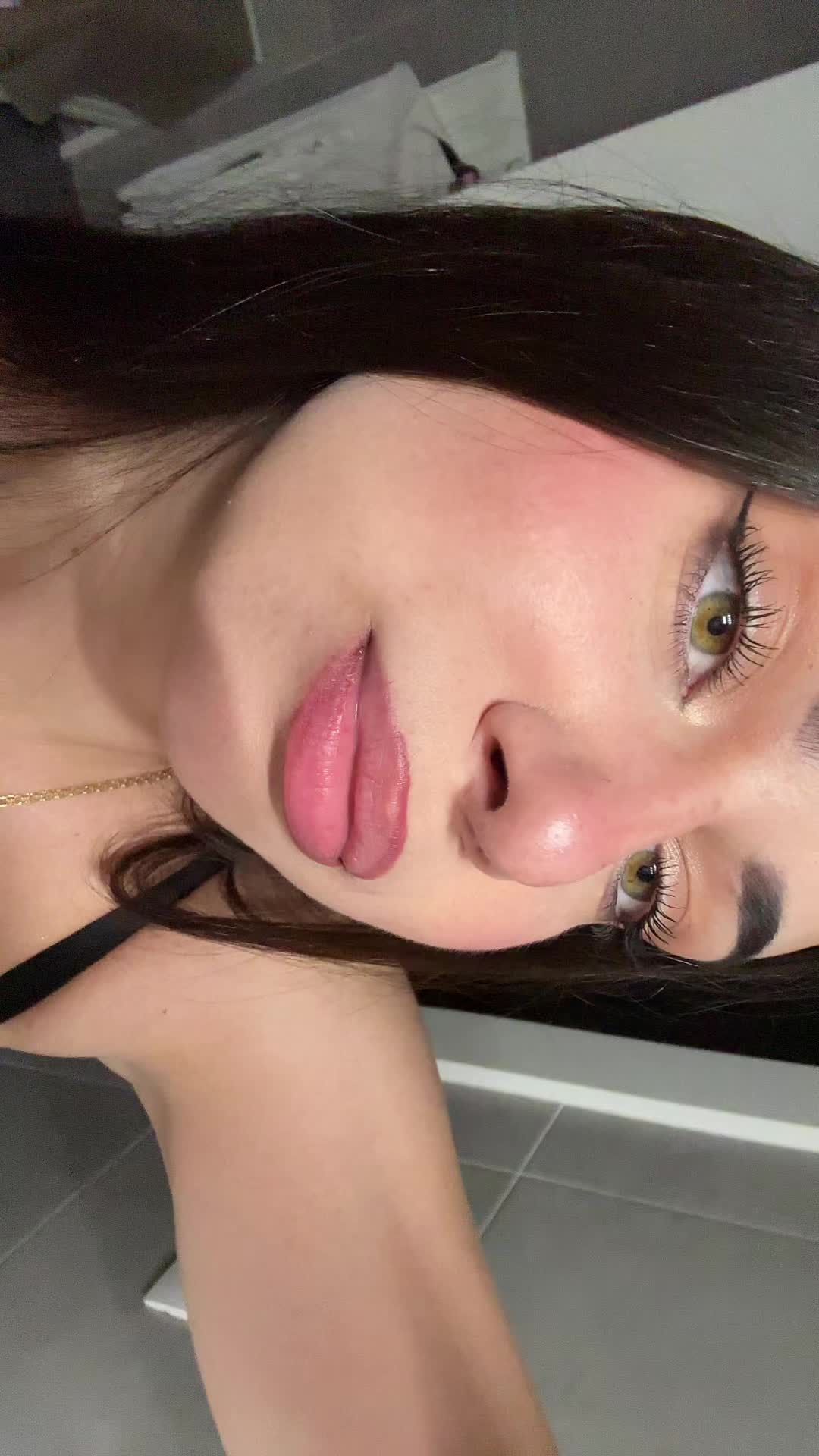 @ST