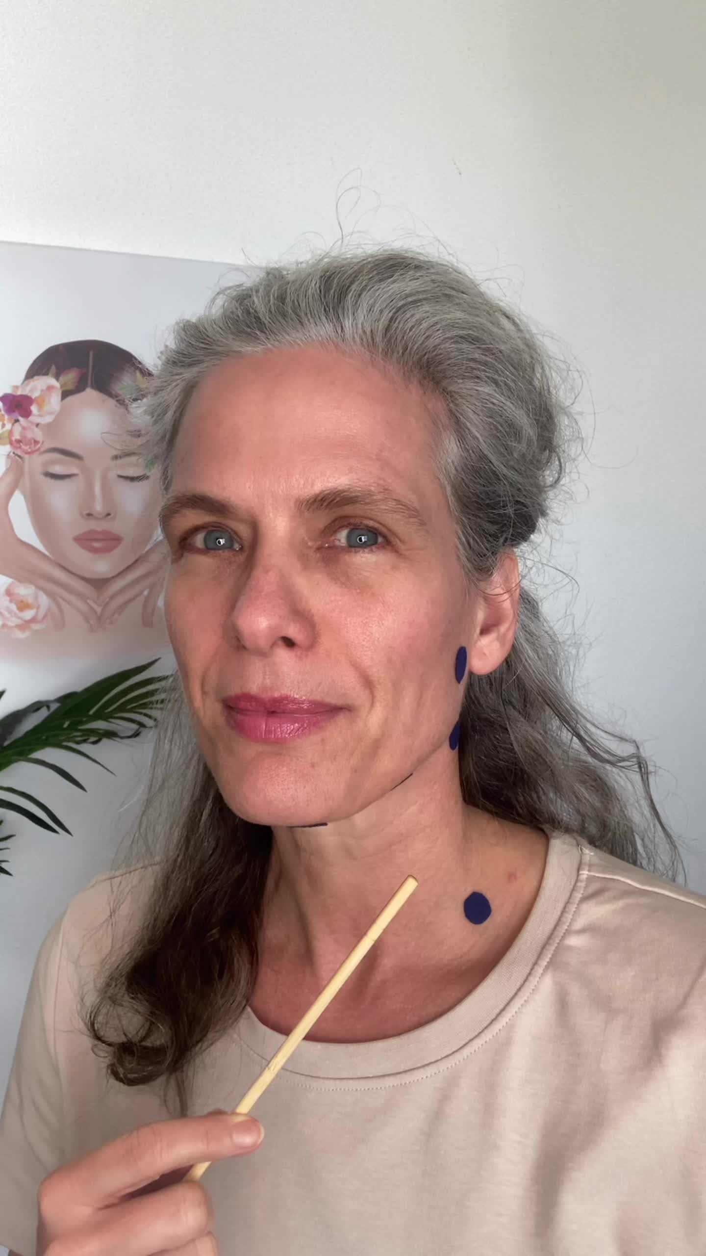@ninaschennach_faceyoga