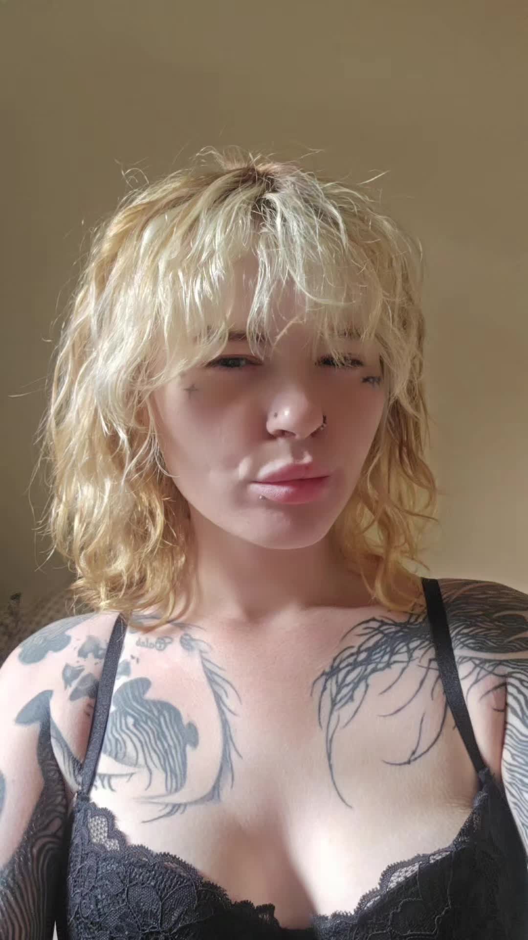 @prettyhotdogs