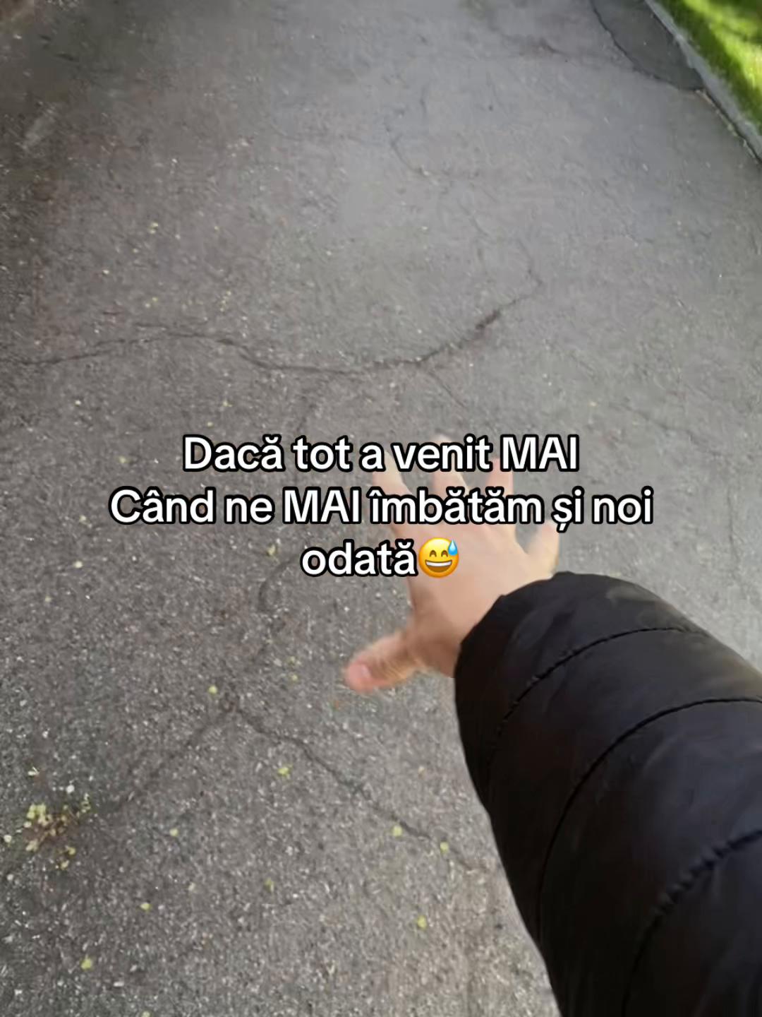 @🎧