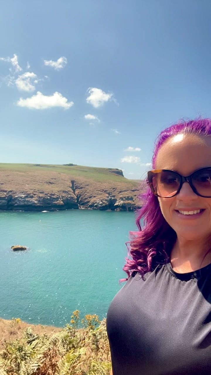 @LucyLu🏴💜🥾