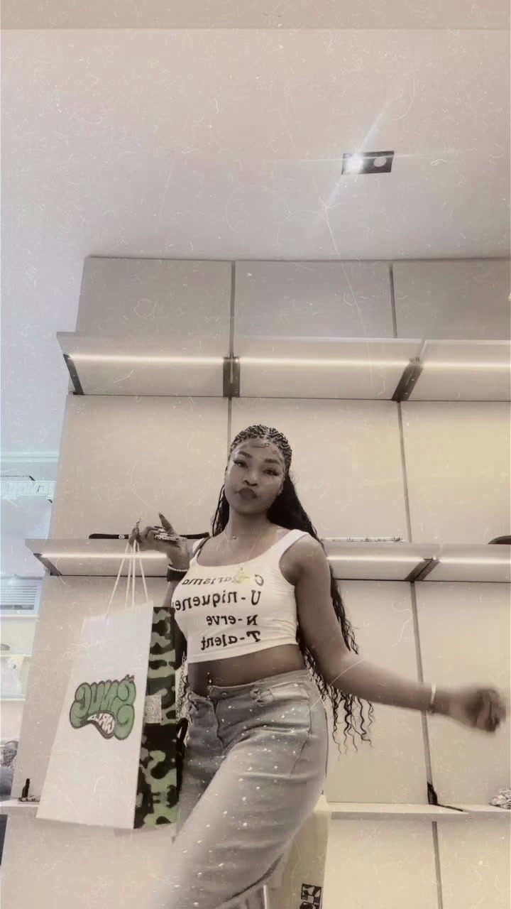 @Ife Oluwa💋😻