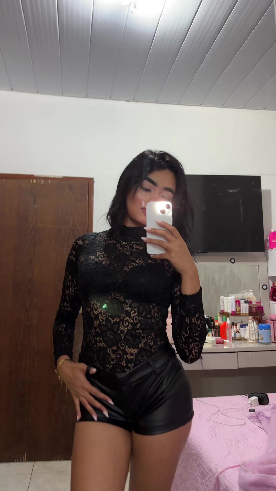 @juliafwz