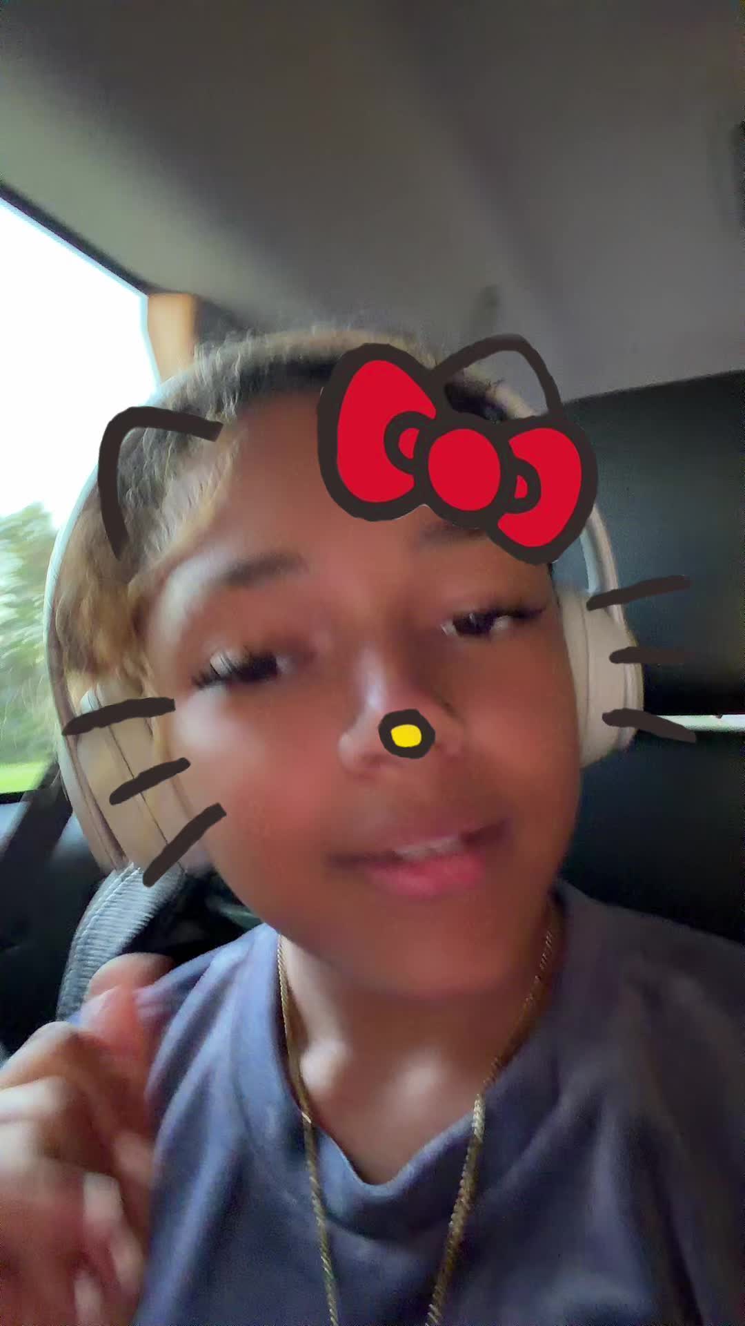 @𝐋𝐢𝐠𝐡𝐭𝐬𝐤𝐢𝐧𝐐𝐮𝐞𝐞𝐧😍