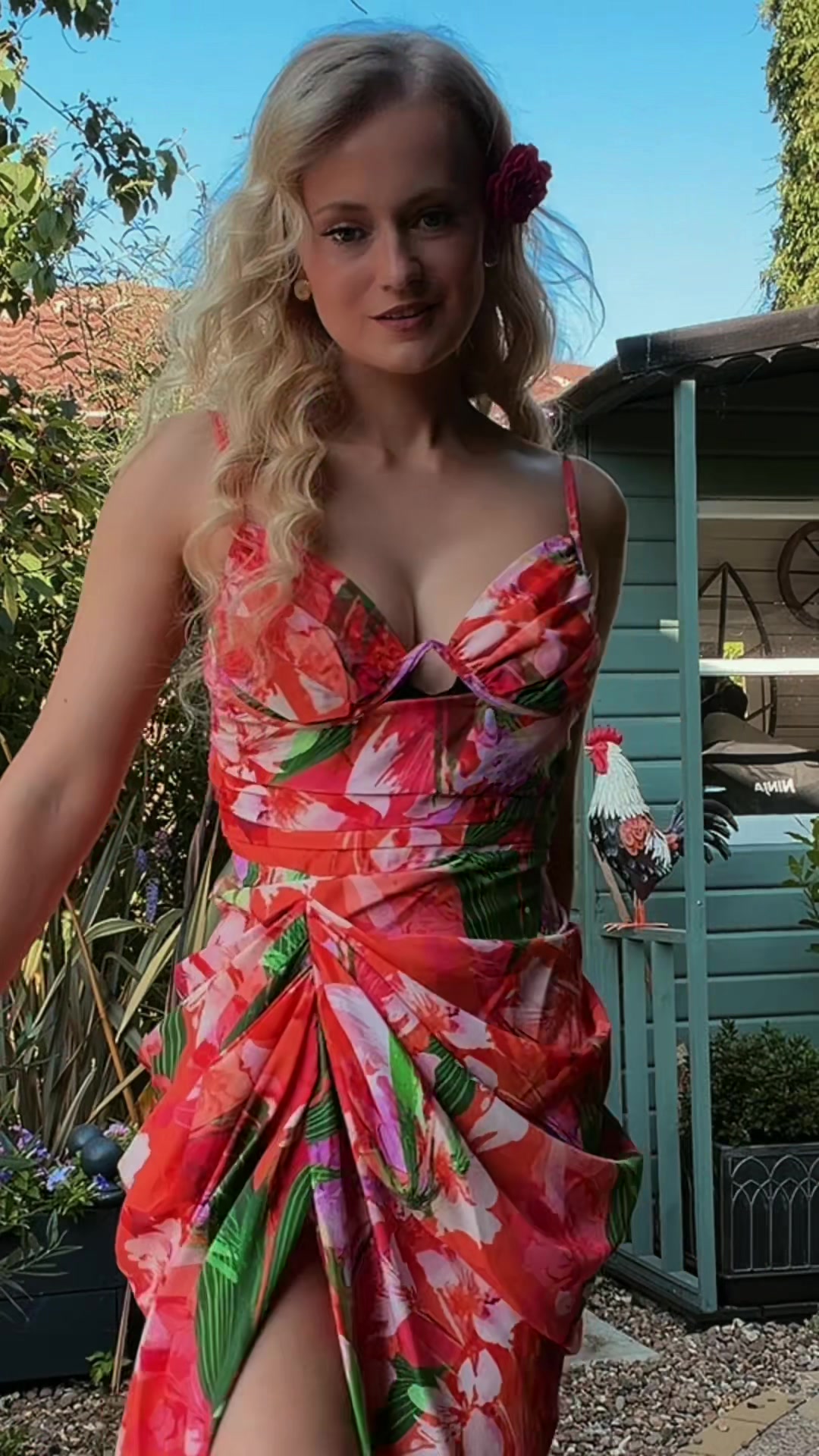 @SarahCosplayGal
