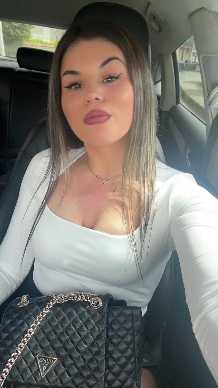 @cristina_bobeica