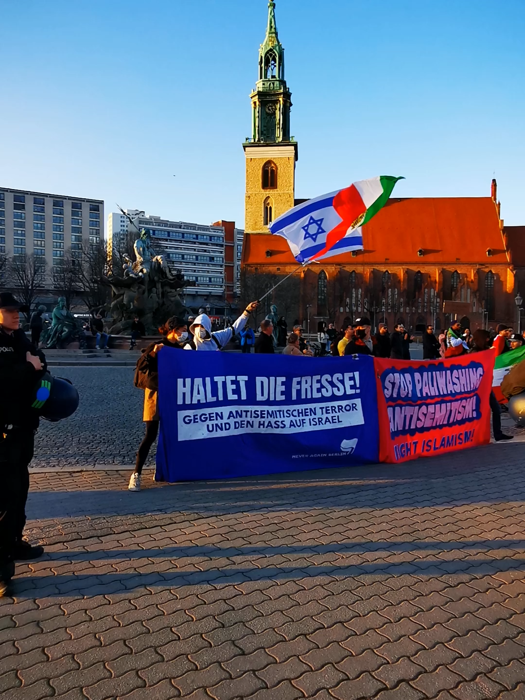 @BERLIN-VISUAL.com