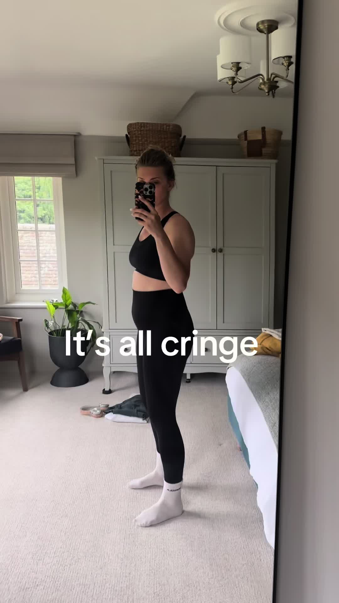 @Cara - Outfit Inspo Over 40
