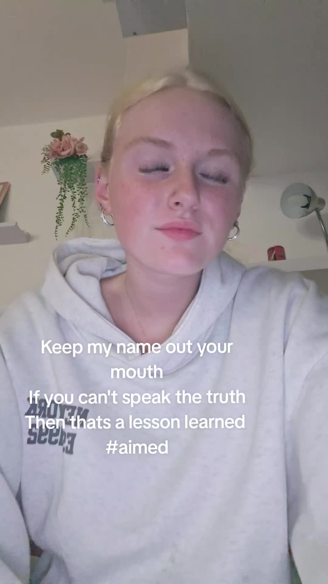 @AnnieLee