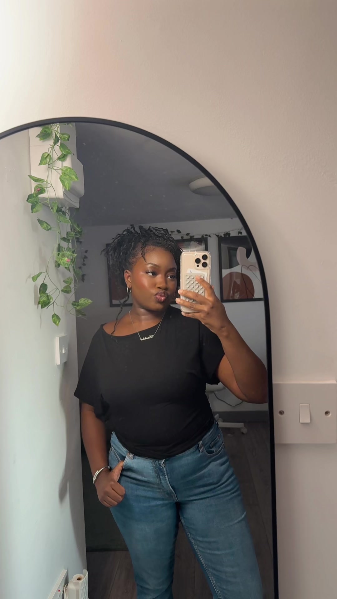 @Laylay