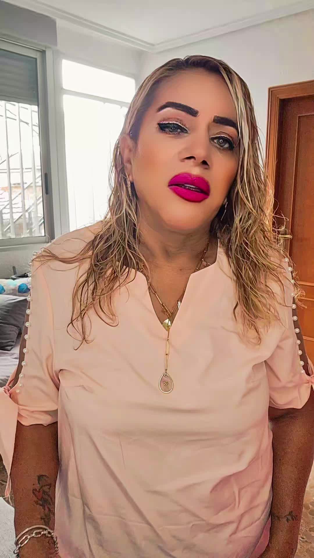 @Rocio Qui&ntilde;onez