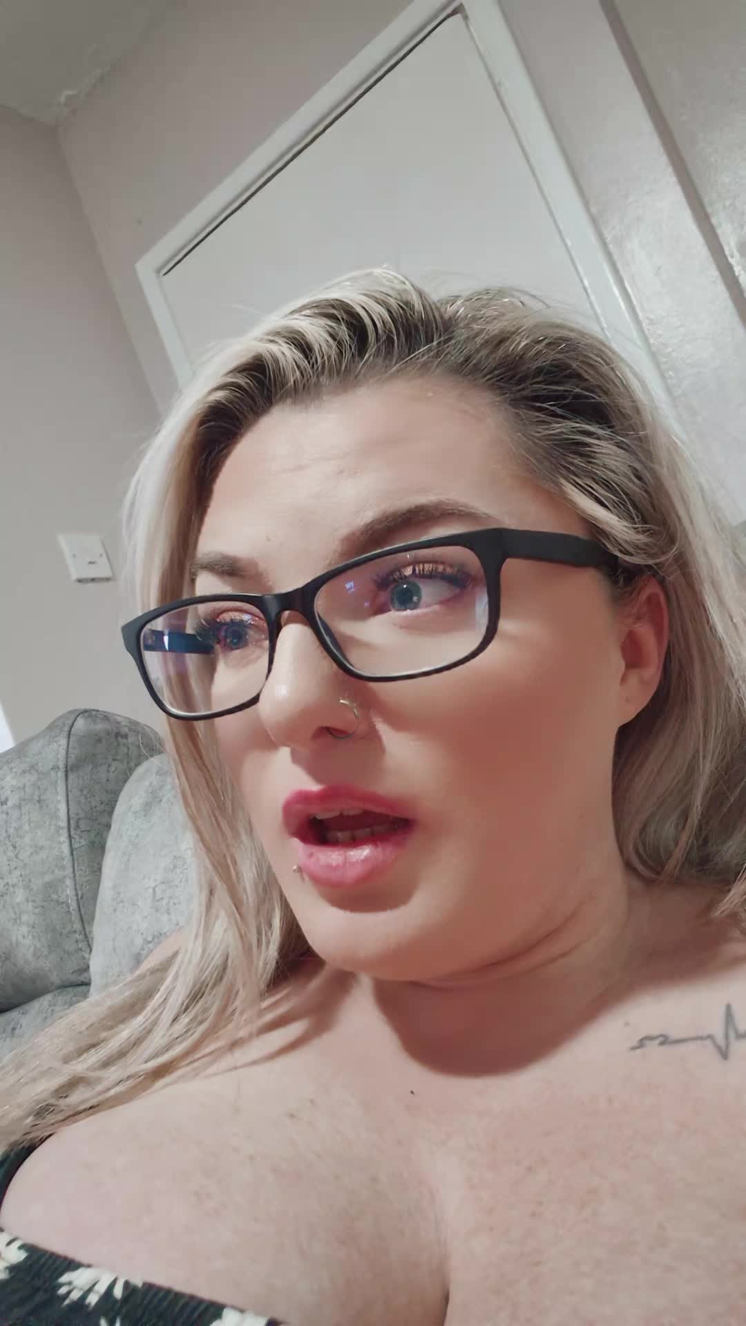 @Nikki-Louise993