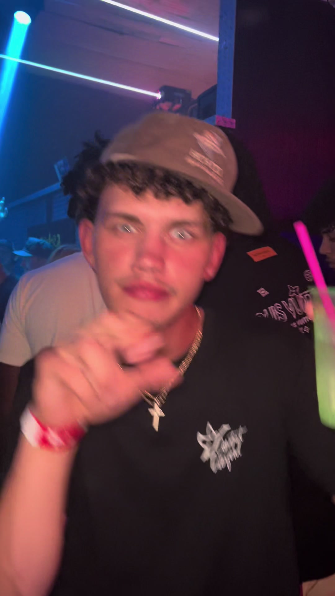@CHLOMONEY$