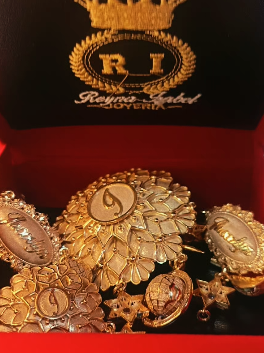 @Joyería Reyna Isabel