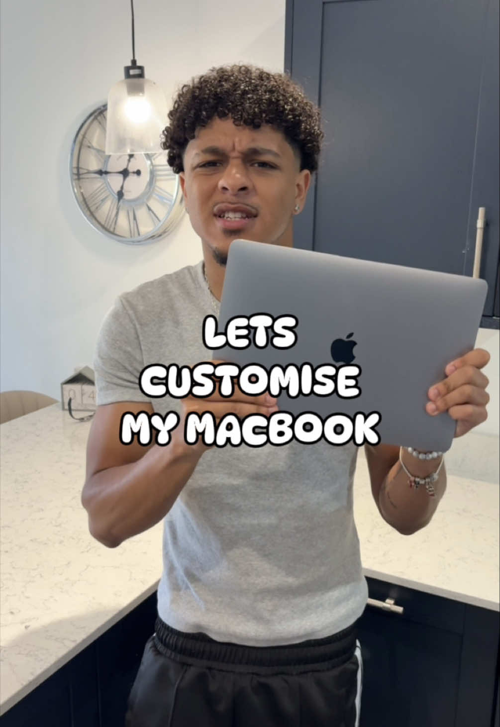 @crwnnoah