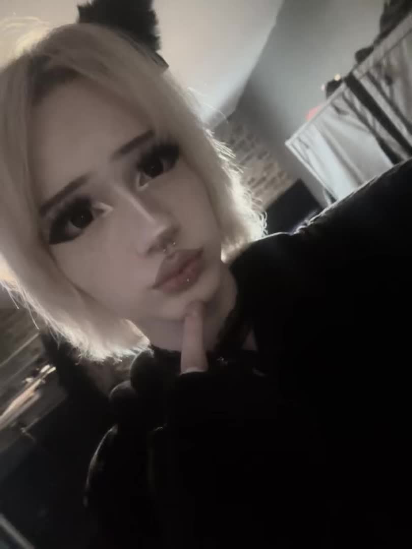 @・𝓒𝓺𝓫𝓮𝓻𝓯𝓪𝓬𝓮・
