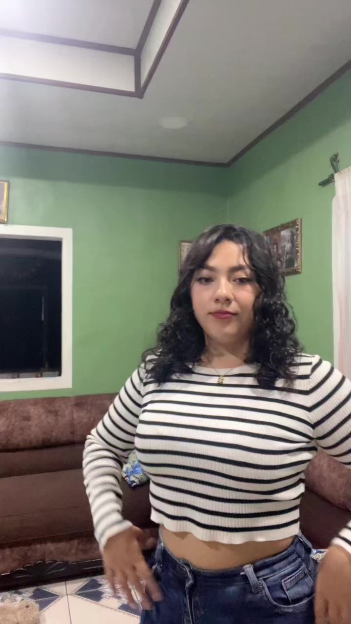 @ERIKA🐈👑