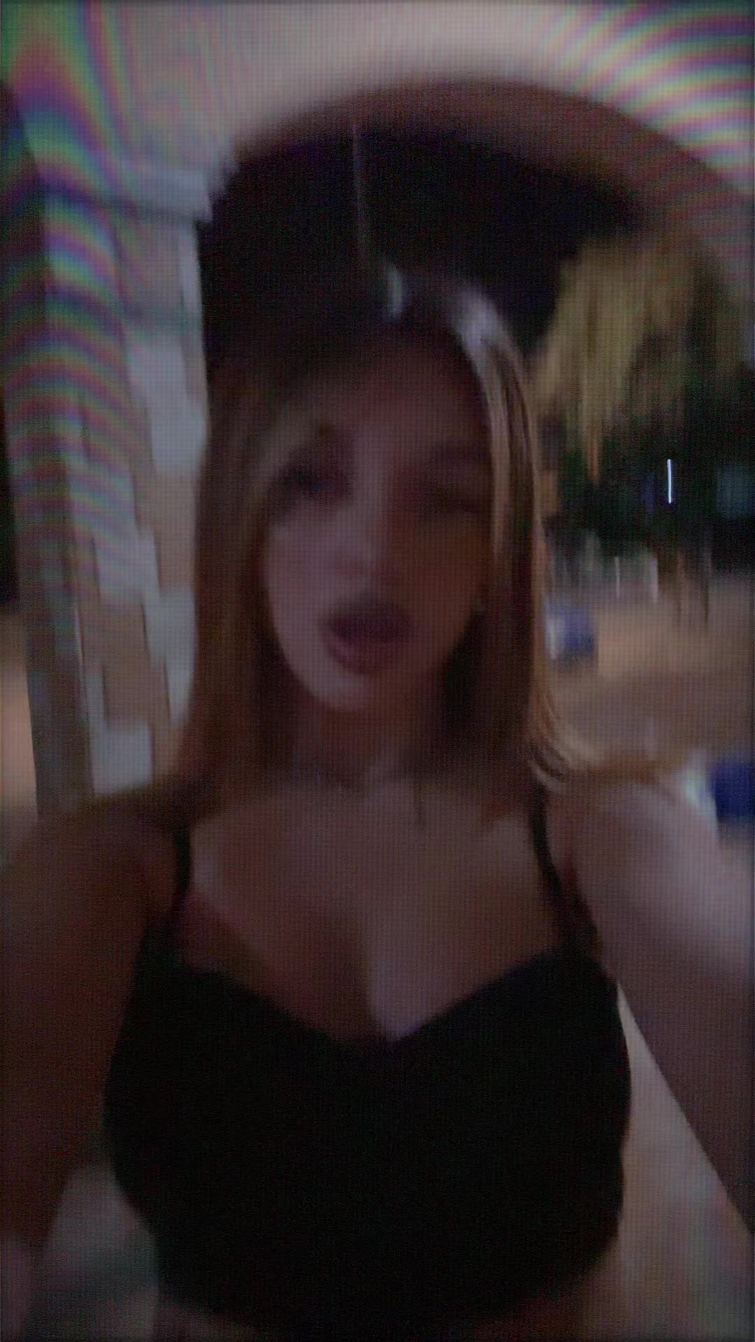 @denise