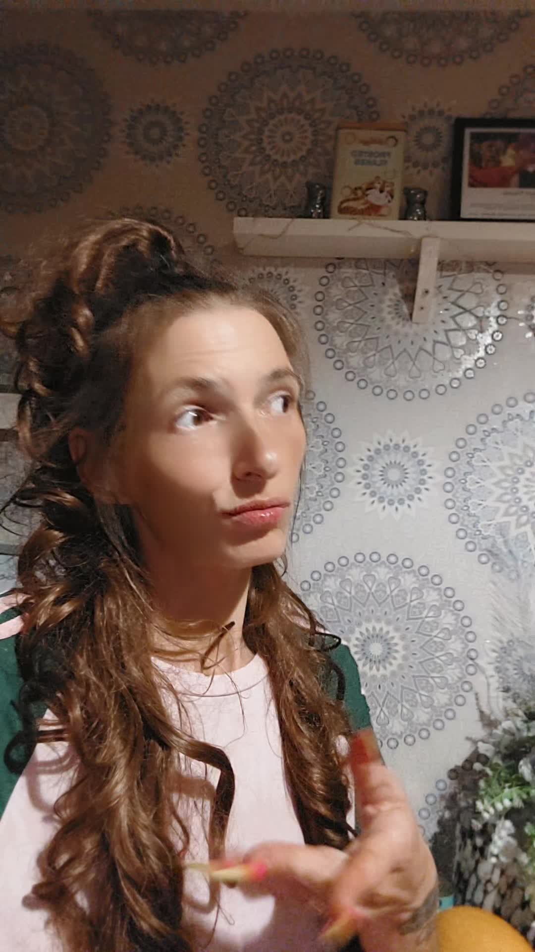 @divalive1