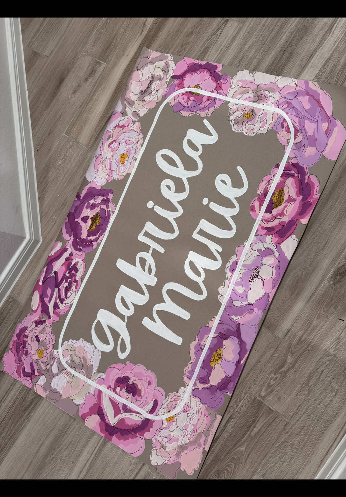 @Lindsey | Banner Artist & Mom