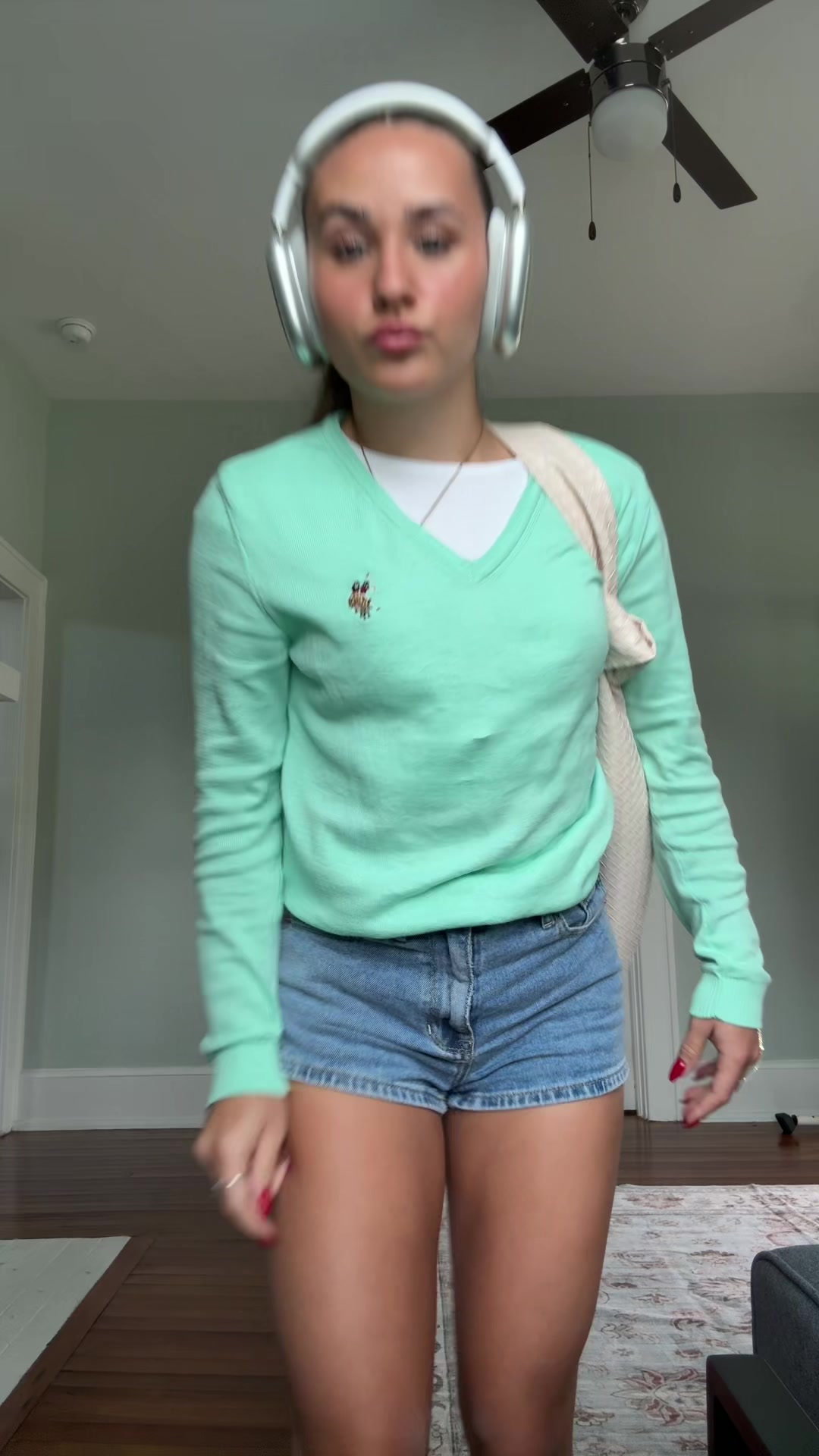 @Lara