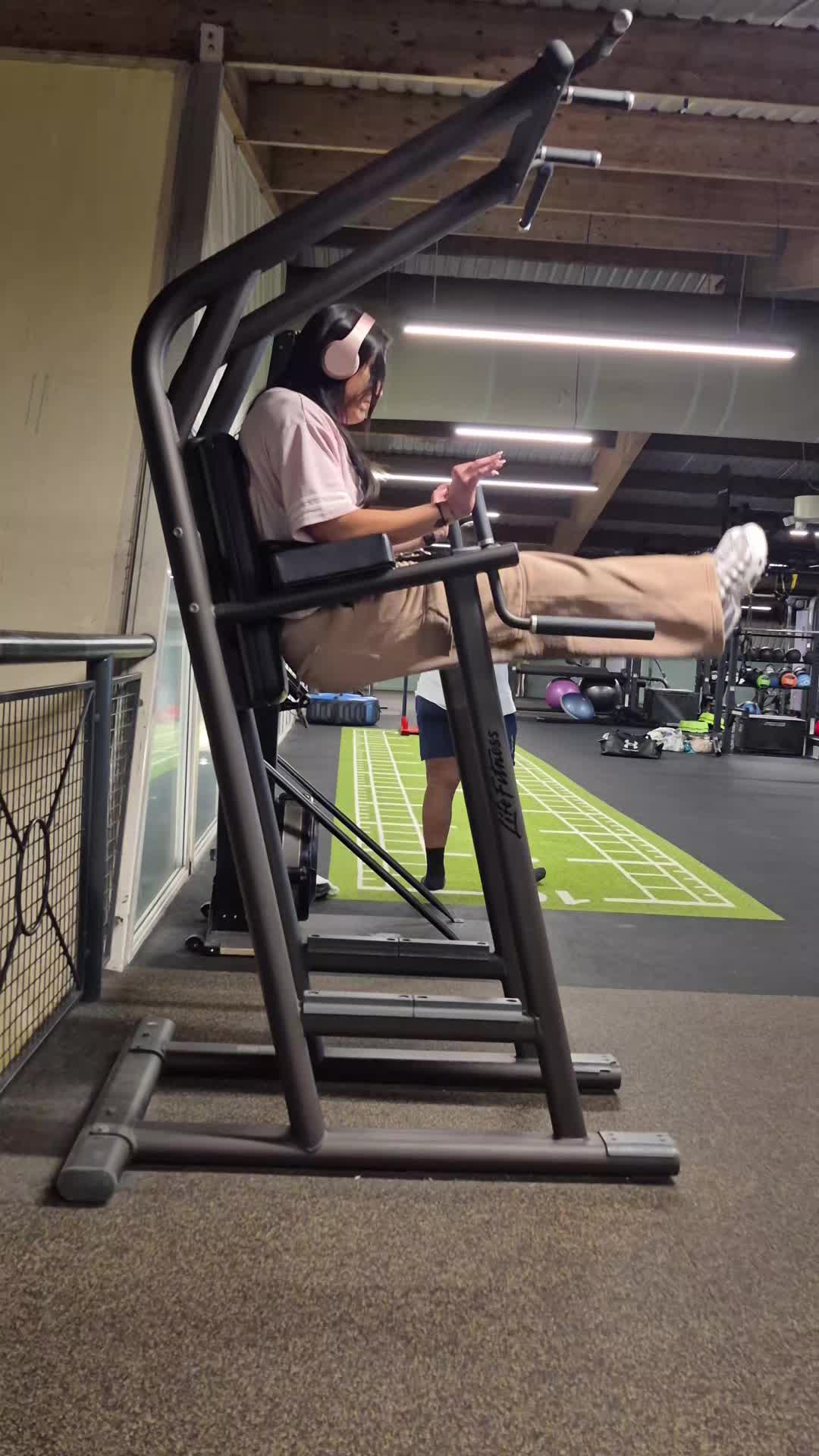 @K | Pole & Calisthenics ๐คธโ๏ธ