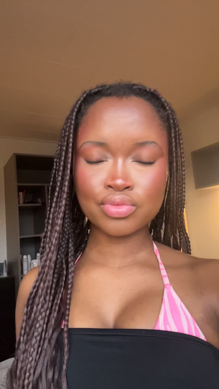 @⠀