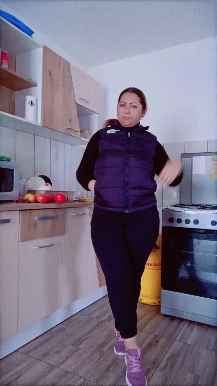 @Claudya Szilagyi
